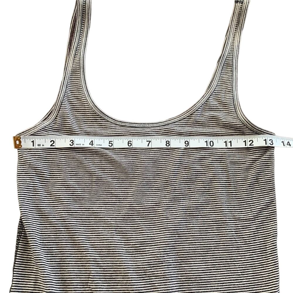 Lululemon Thin Fitted Micro Striped Skinny Stretch Tank Top Black White Size 4 - Picture 7 of 8